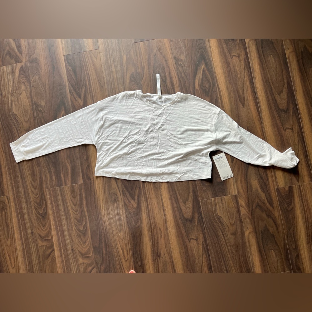Lululemon muscle love long sleeve size 12 color white